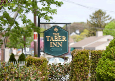 Sign Post - Taber Inne | Mystic, CT